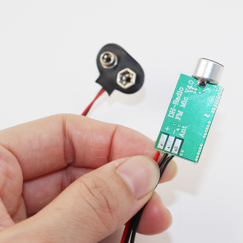 Fm Transmitter - FM-M01 Mini transmetteur FM écouteurs Audio